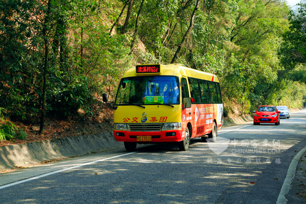  开往淡溪村的路途山高坡陡