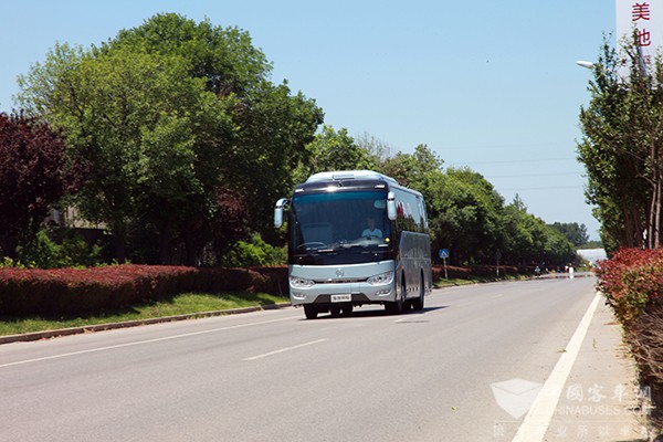 让旅程更美好——试驾金旅新锦程混合动力客车