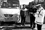 老旧客车就地拆解监销 车主还意外获近万元补贴