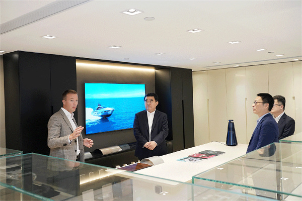 山东重工满慎党委书记、董事长满慎刚到香港调研