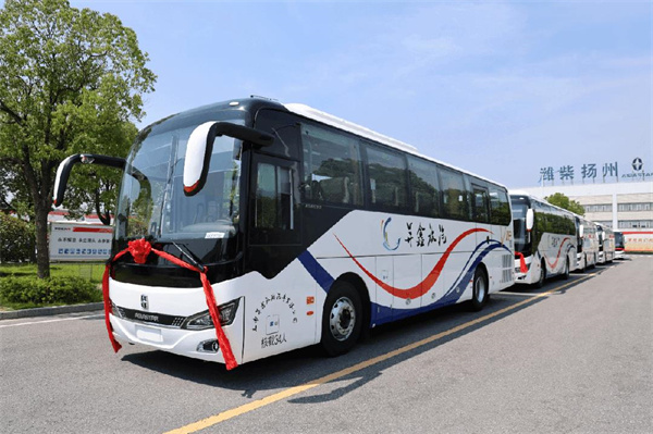 亚星X11又赴云南!昇鑫添置“大沙发”旅游车