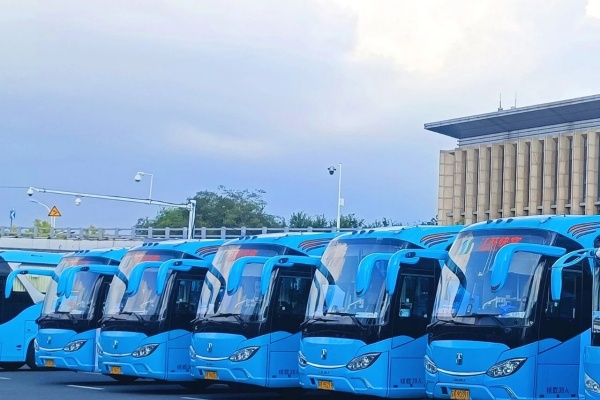 亚星客车:一站式服务“苏超” 文旅体融合新方案!