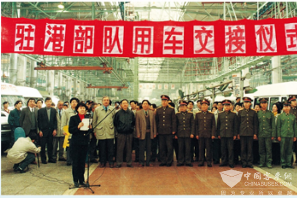 荣耀时刻共见证，南京依维柯与国三十载辉煌同行