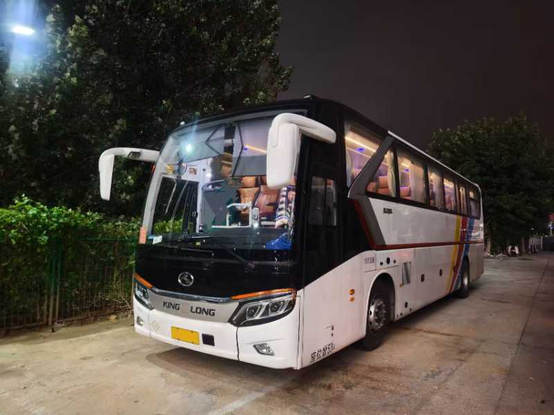 2016年12月上牌一批京牌国五50座金龙天然气LNG气囊营运车