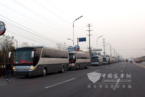 中通豪华客车批量奔赴广东亚运会