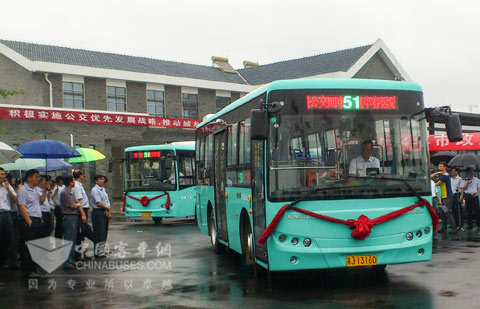 大金龙新能源车助力盐城环保公交网络建设