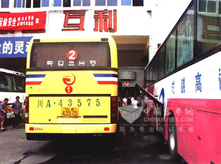 为缓解春运压力 四川将大量投放成渝公路客运班次