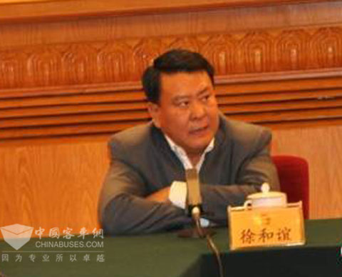 全国人大代表、北汽集团有限公司董事长徐和谊