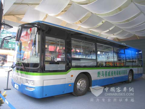 亮相西博会的野马SQJ6111B1CH纯电动客车