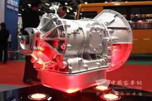 直击校车展—专用零部件走俏校车展