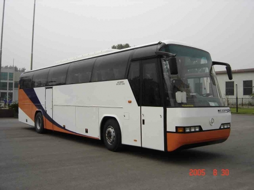 北方尼奥普兰6125D豪华大客车