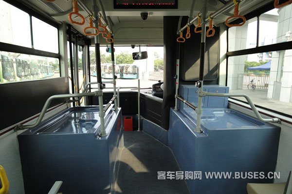 五洲龙FDG6101NG5公交车（天然气国五10-40座）