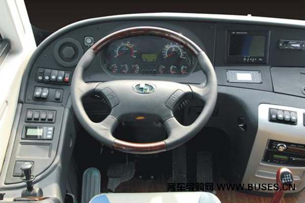 少林SLG6810T5ER客车（天然气国五24-35座）