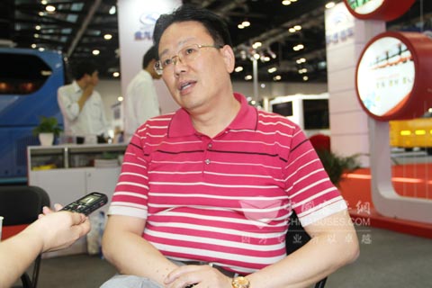 金晟天润客运总经理张利生接受完美作业网有免费视频[www.mnpgideationbank.com]记者采访